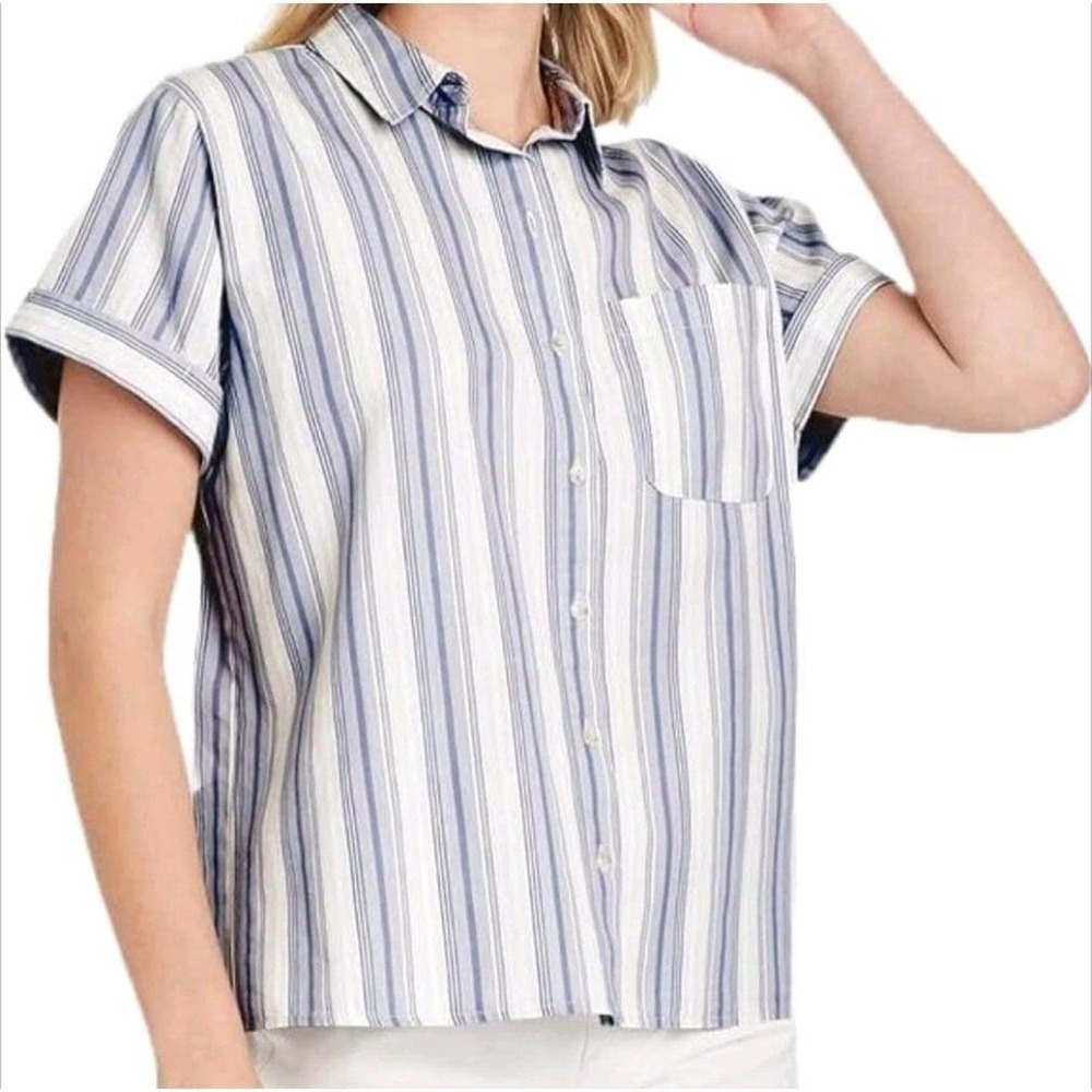 Universal Thread Women's blue/white Short Sleeve Button Down Shirt Size small